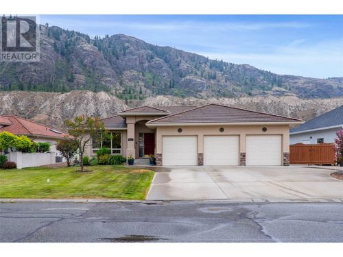 3712 Navatanee Dr, Kamloops, BC, V2H1S1 | Card Image