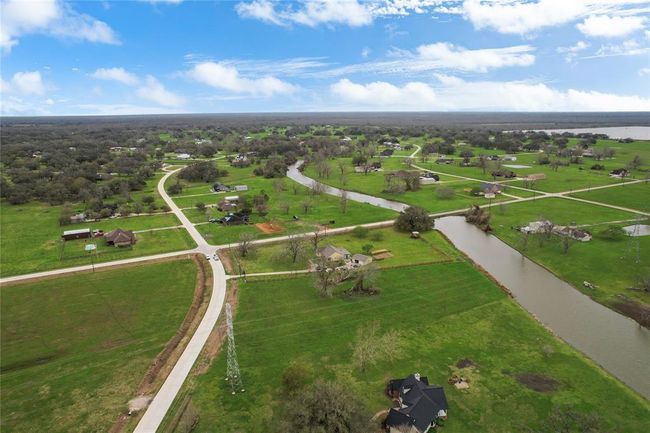 708 Winchester Trl, Home with 0 bedrooms, 0 bathrooms and null parking in Angleton TX | Image 12