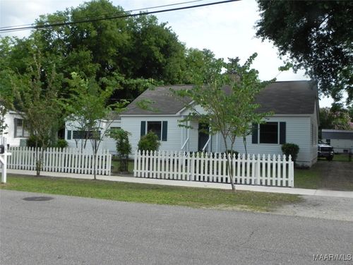 216 1st St, Prattville, AL, 36067-3926 | Card Image