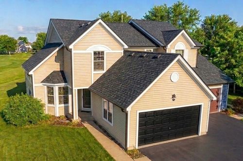 524 Heritage Dr, Oswego, IL, 60543-8690 | Card Image