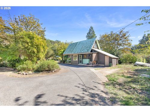 185 Ecklund St, Canyonville, OR, 97417-9635 | Card Image
