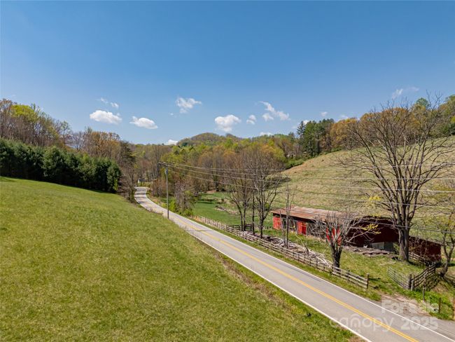 435 Upper Glady Fork Rd, House other with 2 bedrooms, 2 bathrooms and null parking in Candler NC | Image 48