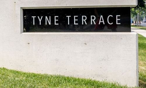 44-51 Broadfield Dr, Etobicoke, ON, M9C5P2 | Card Image