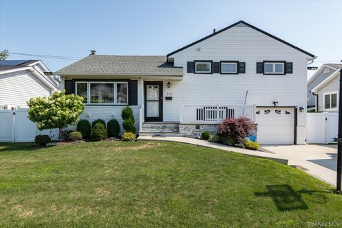 857 Virginia Ave, North Bellmore, NY, 11710-1341 | Card Image