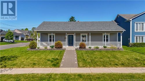 153 Alex St, Fredericton, NB, E3G0W4 | Card Image