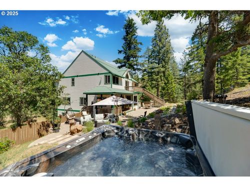304 Toad Rd, Goldendale, WA, 98620-2826 | Card Image