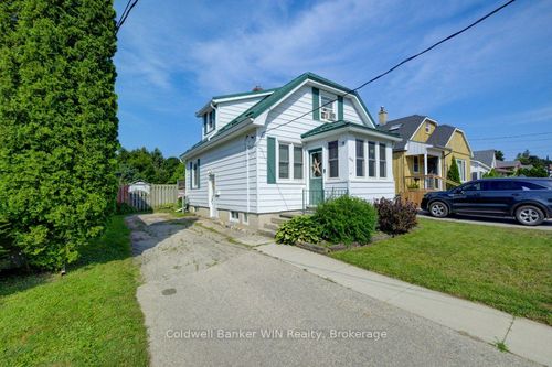 465 John St, Mount Forest, ON, N0G2L3 | Card Image