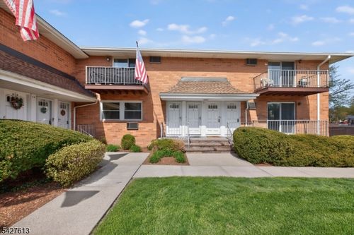 11a-15 Cottage St, Midland Park, NJ, 07432-1981 | Card Image