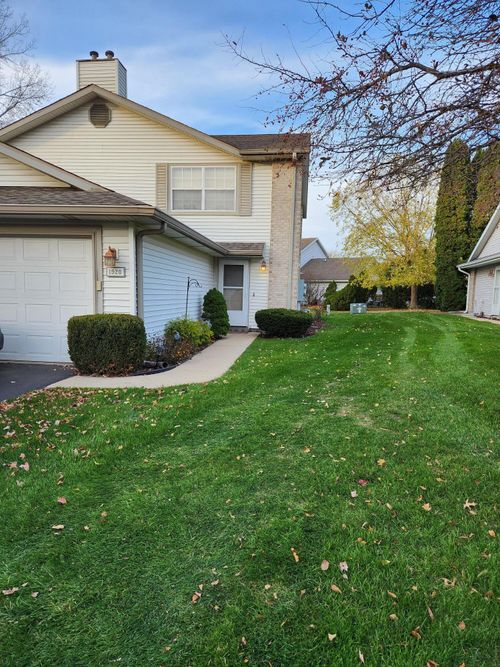 1920 David Dr, Chesterton, IN, 46304 | Card Image