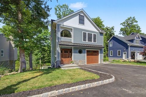 13 Rockaway Ave, Denville, NJ, 07834-2211 | Card Image