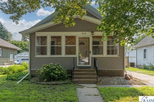 610 Lyndale St, North Mankato, MN, 56003-3745 | Card Image