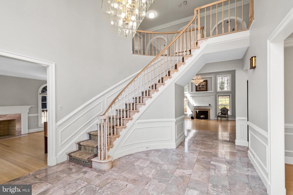 Residential in OAKTON 5
