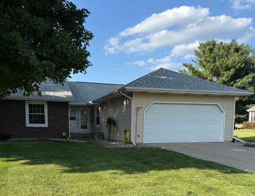 18391 Crownhill Dr, South Bend, IN, 46637-4328 | Card Image