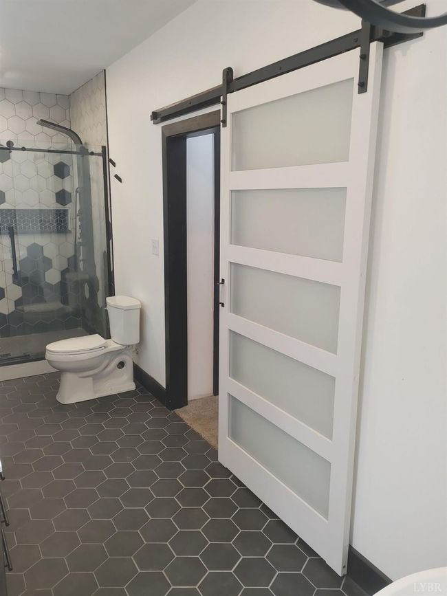 8915 Charlemont Rd, House other with 3 bedrooms, 3 bathrooms and null parking in Goode VA | Image 57