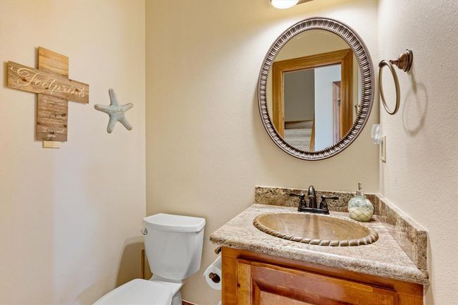 2757 Gulfview Ln, House other with 3 bedrooms, 3 bathrooms and 1 parking in Crystal Beach TX | Image 38