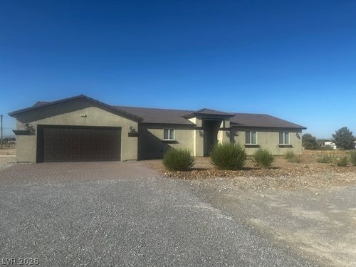 2101 E Dandelion St, Pahrump, NV, 89048-6306 | Card Image