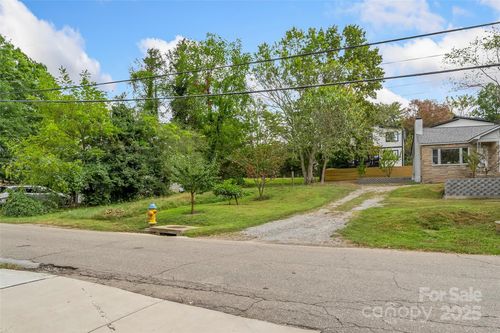 20 Merchant St, Asheville, NC, 28803-1323 | Card Image