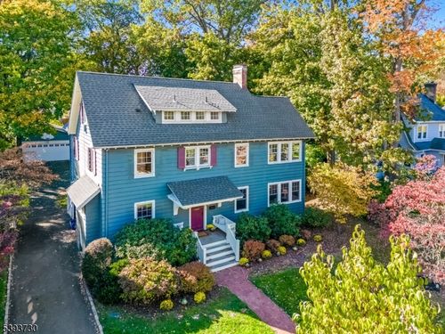 110 Gordonhurst Ave, Montclair, NJ, 07043-1716 | Card Image