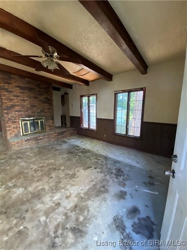 319 E Walnut St, Home with 3 bedrooms, 1 bathrooms and null parking in Corydon IN | Image 7