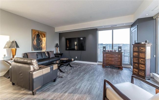1703 - 67 Caroline St S, House attached with 2 bedrooms, 2 bathrooms and 1 parking in Hamilton ON | Image 12