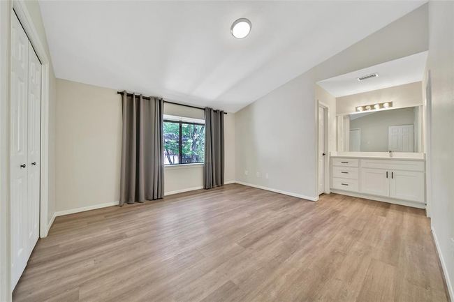 24 W Willowwood Ct, Townhouse with 3 bedrooms, 2 bathrooms and 2 parking in Spring TX | Image 14