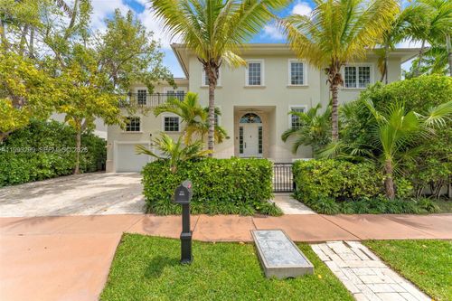 797 Ridgewood Rd, Key Biscayne, FL, 33149 | Card Image