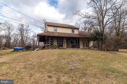 1805 Old Plains Road, PENNSBURG, PA, 18073 | Card Image