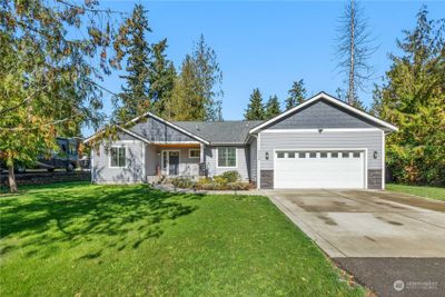 17248 Topaz Loop Se, House other with 3 bedrooms, 2 bathrooms and 2 parking in Yelm WA | Image 1