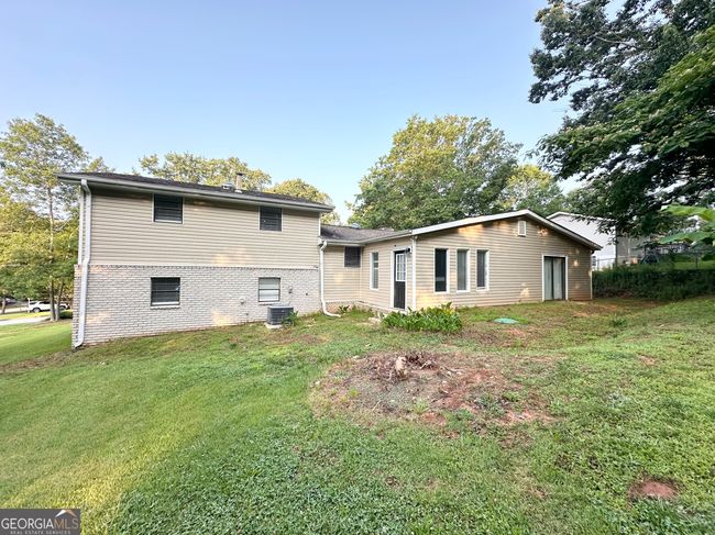 5670 Bob White Ln, House other with 6 bedrooms, 2 bathrooms and null parking in Douglasville GA | Image 12