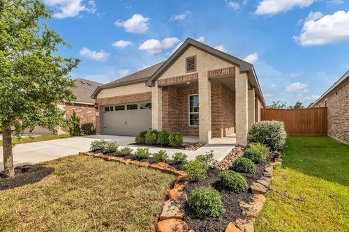 6111 White Spruce Dr, Conroe, TX, 77304-3237 | Card Image