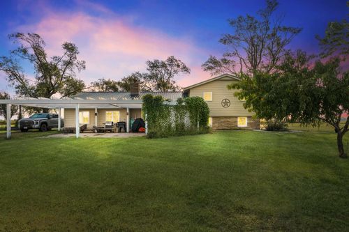 138 W 100th St S, Wellington, KS, 67152-8327 | Card Image