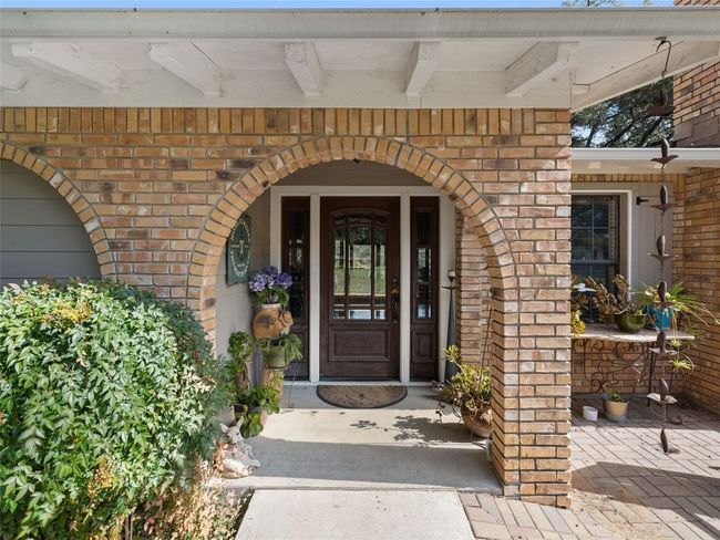 Front entry | Image 21