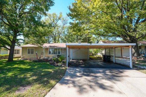 527 Village, El Dorado, KS, 67042 | Card Image