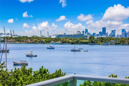 426-1000 West Ave, Miami Beach, FL, 33139-4718 | Card Image