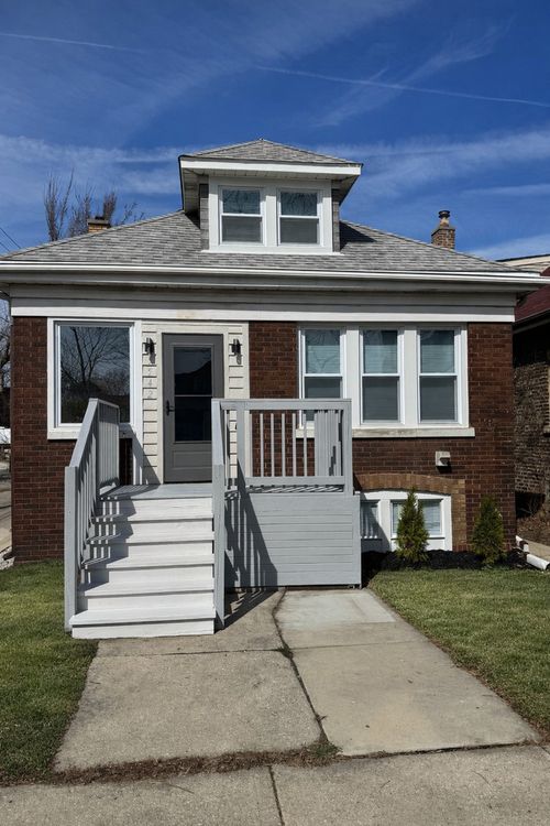 5542 64th St, Chicago, IL, 60638-5611 | Card Image