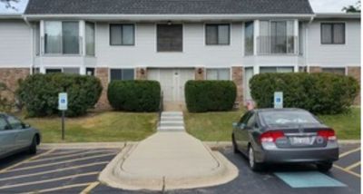 6 - 2730 Mitchell Drive, Condo with 1 bedrooms, 1 bathrooms and 2 parking in Woodridge IL | Image 1