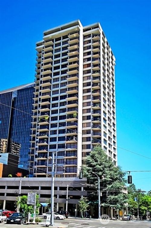 501-2100 3rd Ave, Seattle, WA, 98121-2386 | Card Image