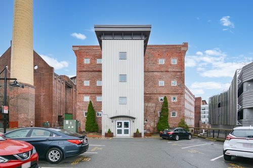 unit-3002-200 Market St, Lowell, MA, 01852-6236 | Card Image