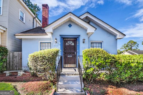 927 E Victory Dr, Savannah, GA, 31405-2423 | Card Image