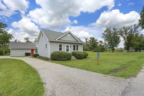 28430 117th St, Trevor, WI, 53179-9745 | Card Image