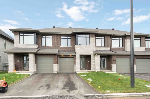 {{alt}} | Card Image