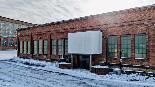 211-201 Wetmore Ave Se, Massillon, OH, 44646-6714 | Card Image