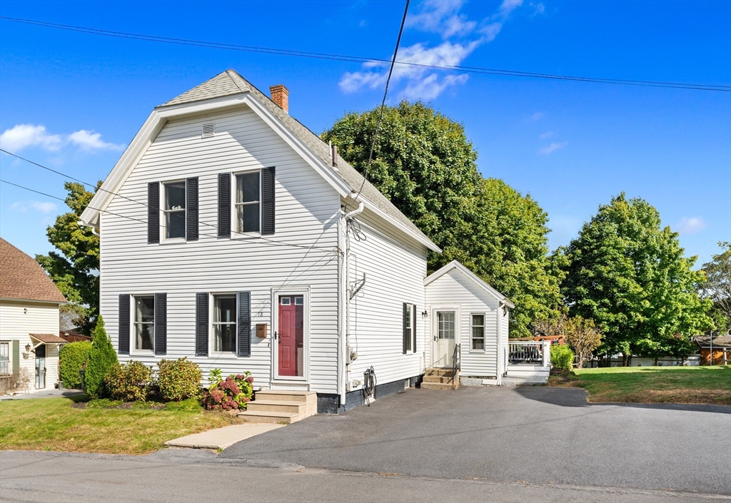 Simon Ct, Clinton, MA 01510