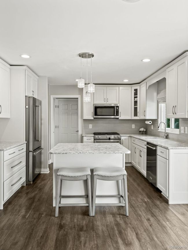 18-web-or-mls-P2144847.jpg | Image 10