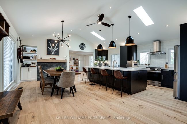 3322 Regional Rd 56, House other with 5 bedrooms, 3 bathrooms and 10 parking in Hamilton ON | Image 5