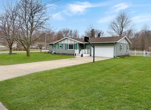 1913 Orchard Dr, Stevensville, MI, 49127-9506 | Card Image