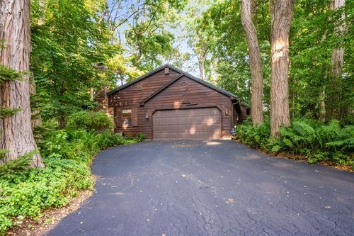 1132 Woodbridge Ln, Webster, NY, 14580-8709 | Card Image