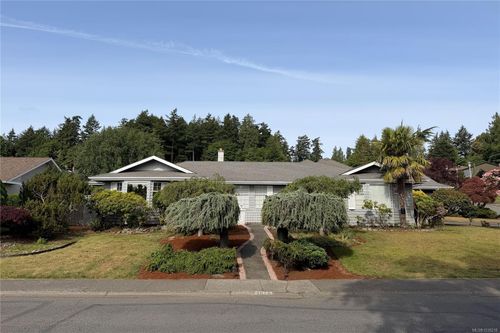 4878 Sea Ridge Dr, Saanich, BC, V8Y2R8 | Card Image
