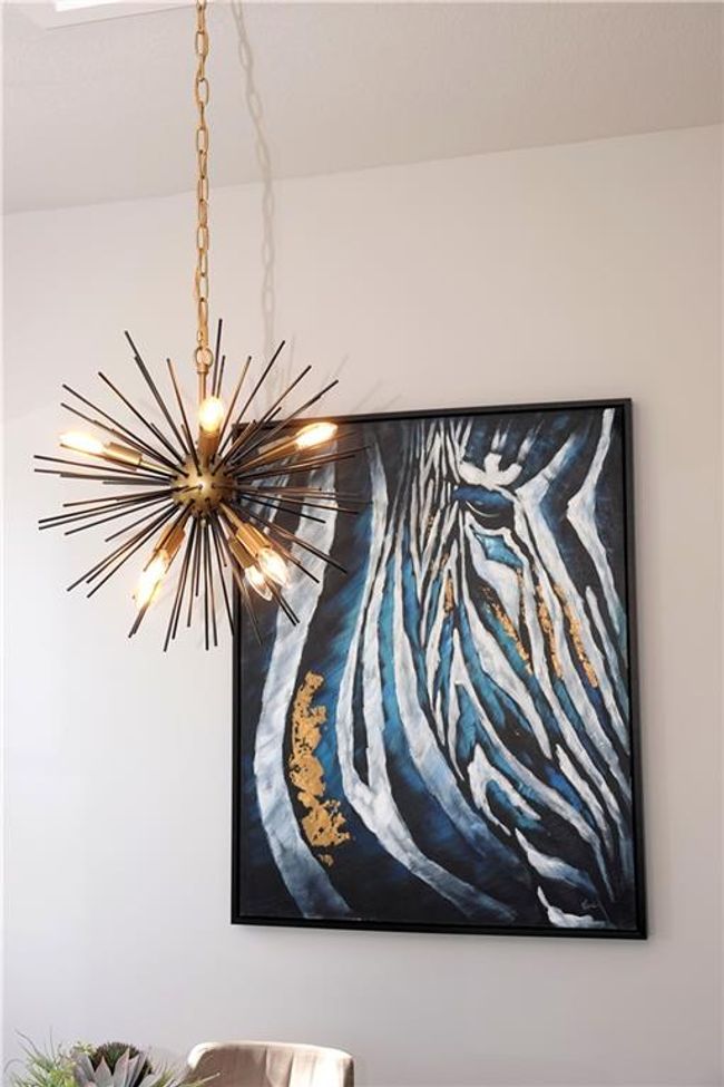 Details with a chandelier | Image 15