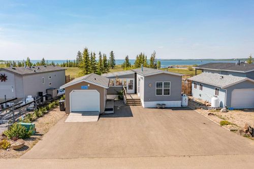 212-10046 Township Road 422, Rural Ponoka County, AB, T4J1V9 | Card Image